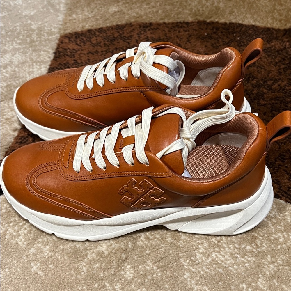 Tory Burch Tan Sneakers with White Accents - Picture 3 of 6